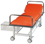 Stol za transport pacijenata s dva bočna štitnika, zaštitom rubova - Slika 3